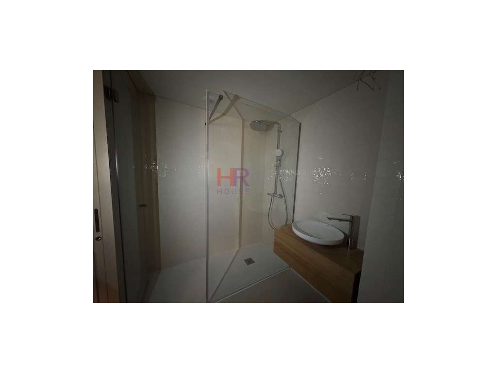 Apartamento T1 Novo com Varandas e Vistas Deslumbrantes em Coimbra.-19