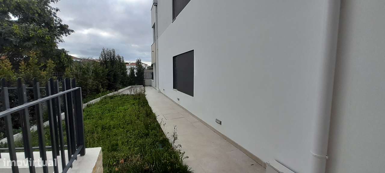 Viva perto do mar em Paço de Arcos: T3 novo com pátio e garagem-22