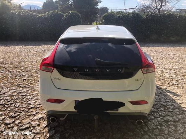 Volvo V40 2.0 D4 R-Design Summum - 11