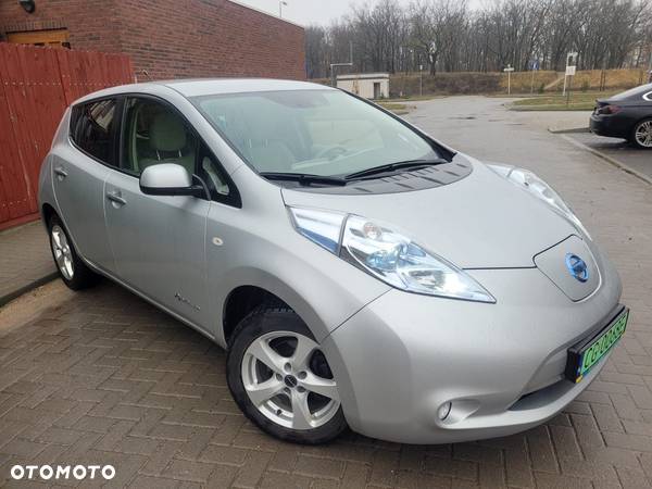 Nissan Leaf - 25