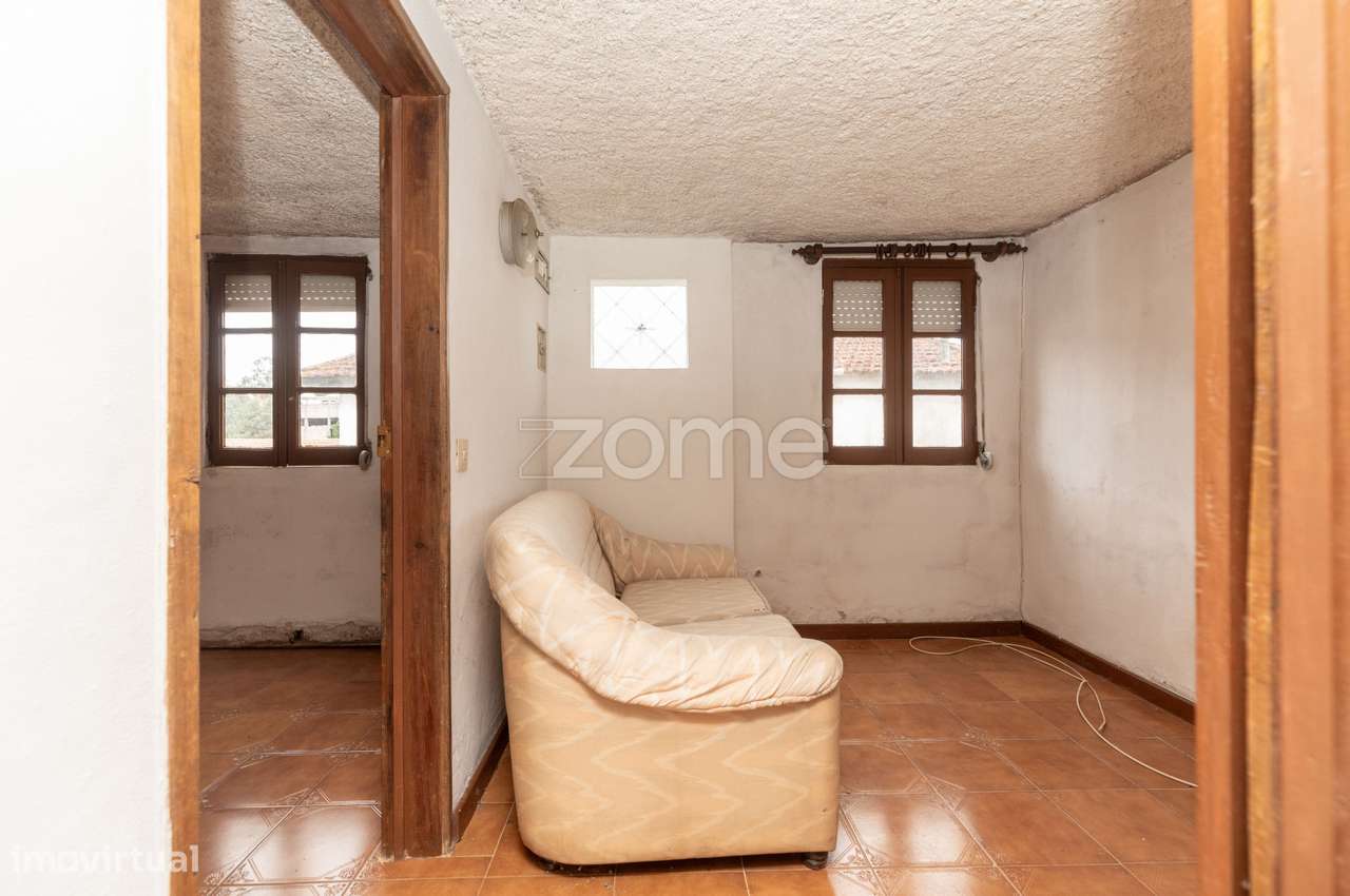 Moradia T4 | Moradia T2 | Recuperar | S. Martinho do Bispo-25