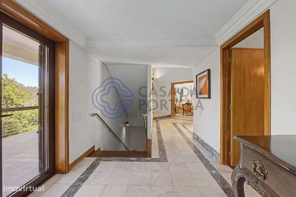 Moradia T6 (5.846m2) junto ao Picoto: Onde o Refúgio Familiar Encontra-13