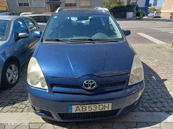 Toyota Corolla Verso 1.8 Executive - 3