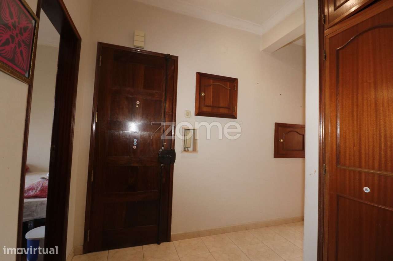 T2 na Venteira com vista desafogada, por 300.000€-5