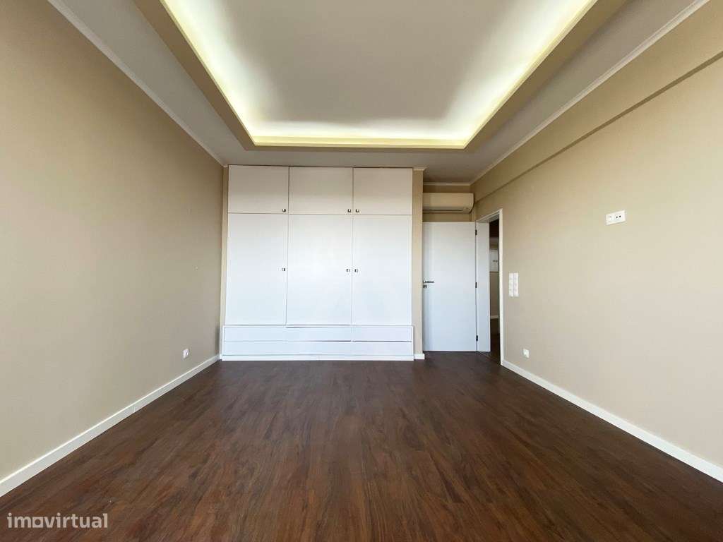 Apartamento T4 em Cascais com vista Mar e Serra-21