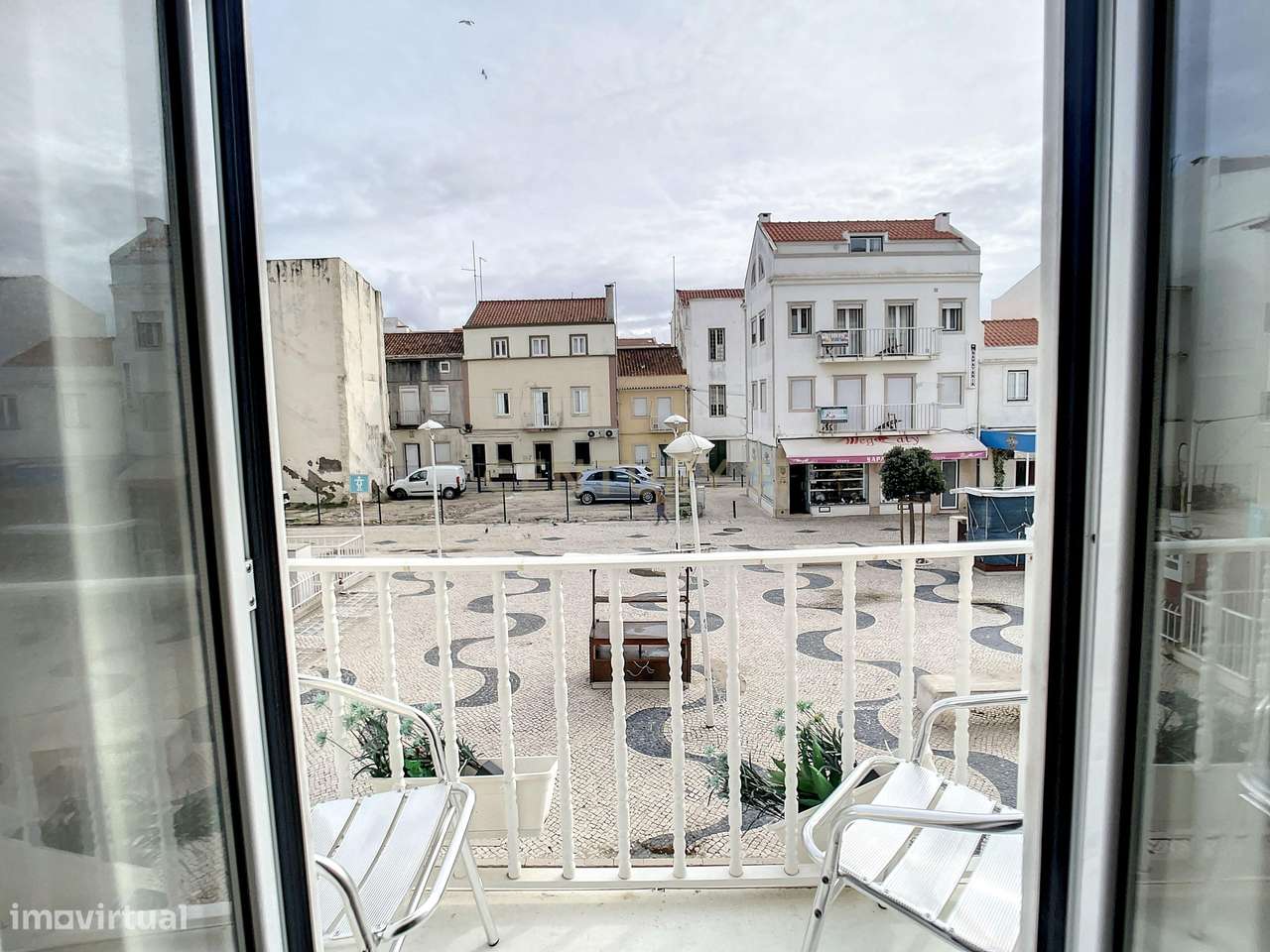 Predio na zona Histórica Duplex pertíssimo da Praia - Grande imagem: 2/19