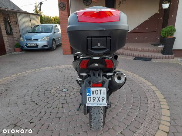 Yamaha Tmax - 9