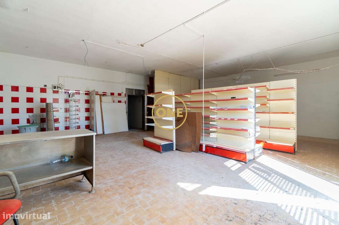 Prédio em propriedade total com 5 divisões independentes - Povoa da Ga-35