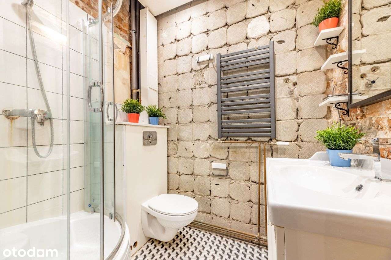 Trzypokojowe mieszkanie w zabytkowej kamienicy-9