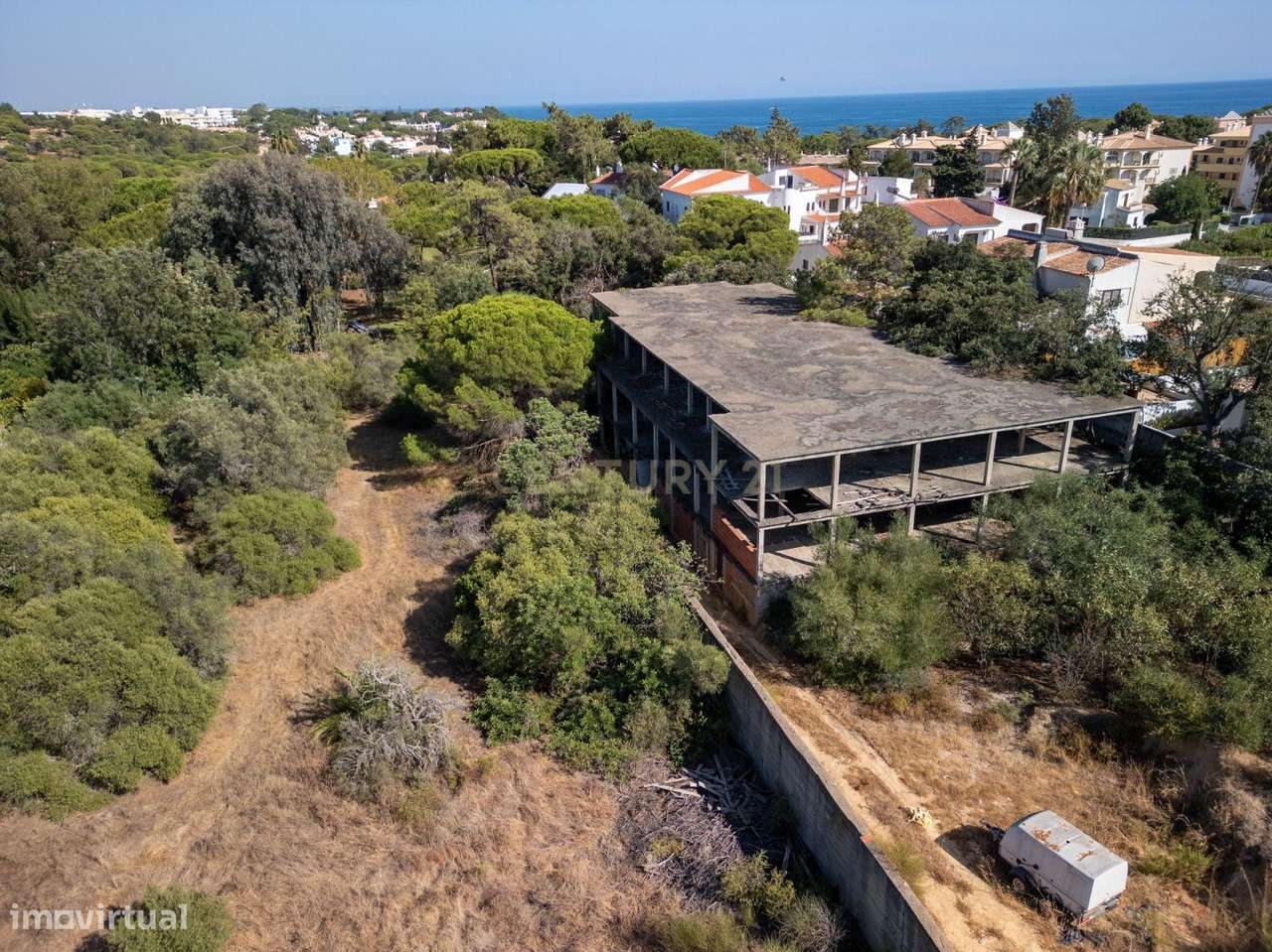 Terreno Urbano com 3113m2 em Santa Eulália — Albufeira - Grande imagem: 2/25