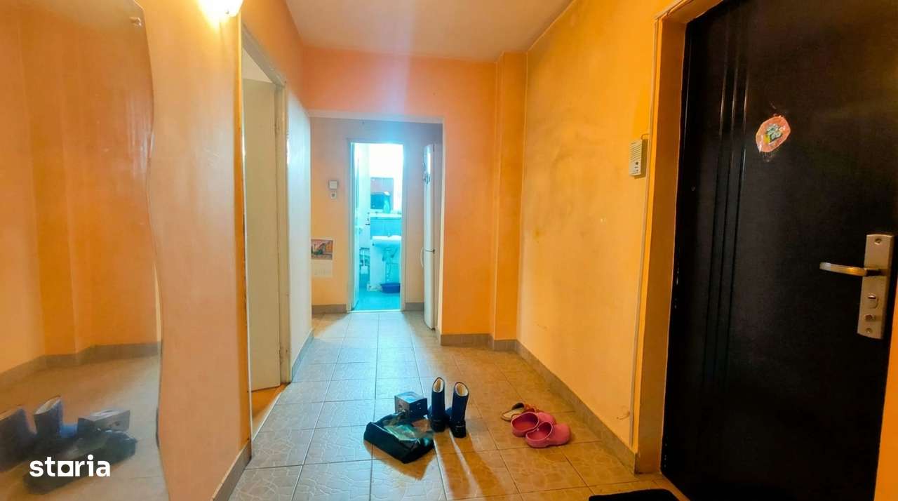 Titan ~ Lotrioara ~ Vedere la Parc ~ 2 camere ~ Decomandat ~ Deosebit - Imagine principală: 5/7