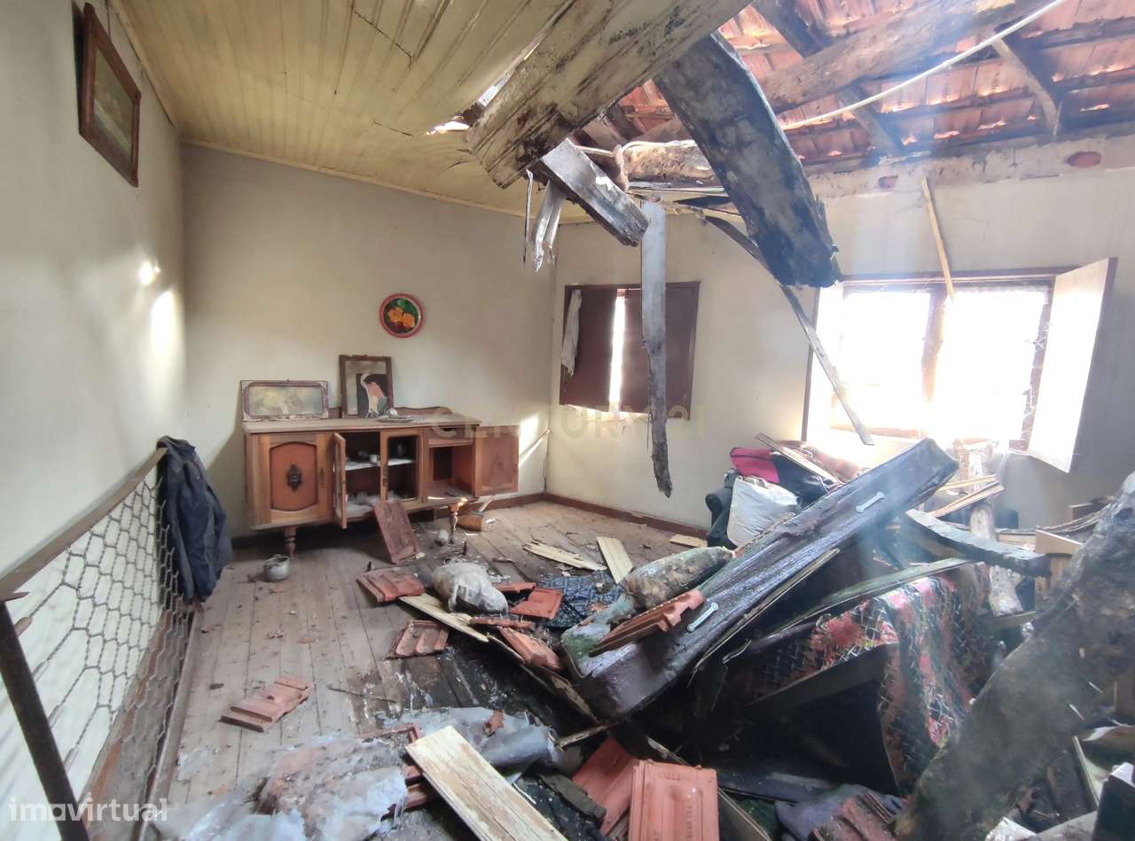 Moradia para recuperar a 5kms da cidade de Chaves-10