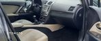 Toyota Avensis 2.0 D-4D Premium - 5