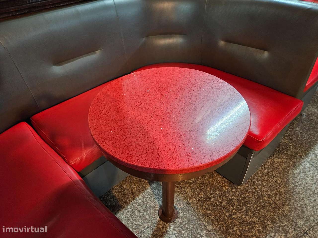 Bar em pleno funcionamento - Grande imagem: 4/8