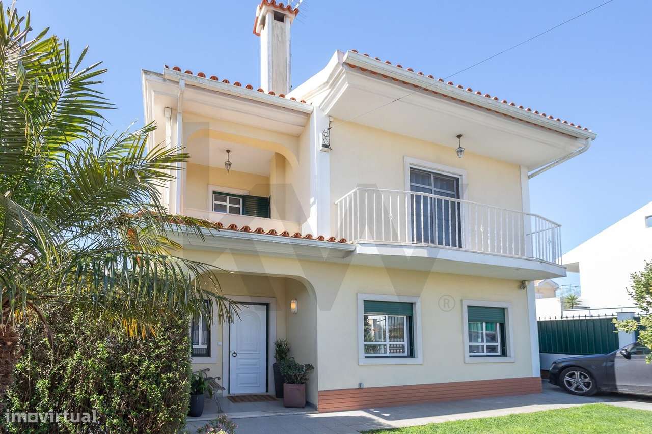 Moradia T4 com Piscina na Charneca da Caparica – Espaço, Conforto e - Grande imagem: 4/60