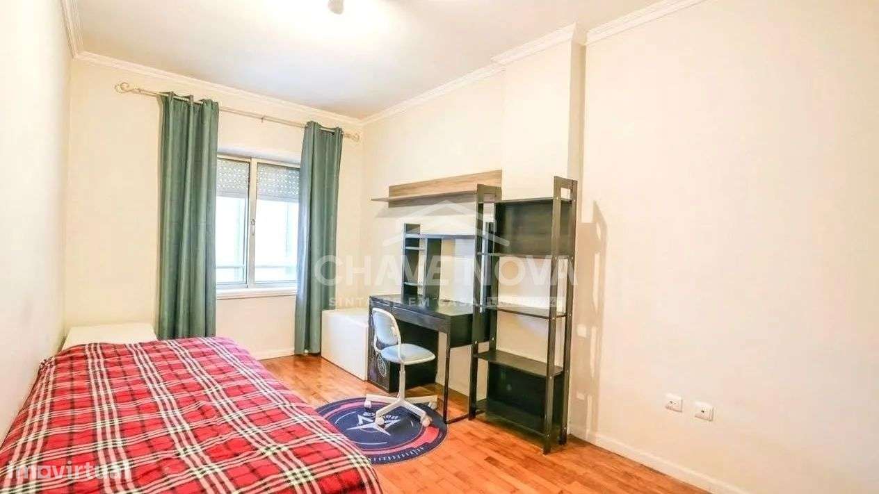 Apartamento T3 | Varanda | Garagem | Elevador-11