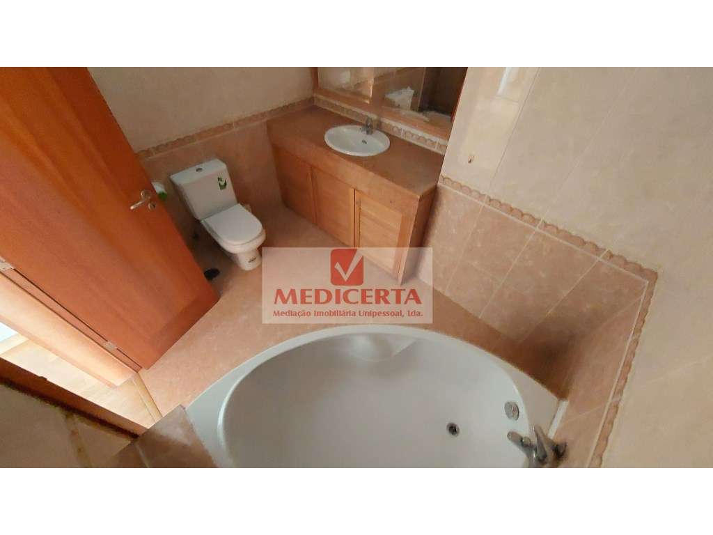 Beloura -T3 - condomínio com piscina-17