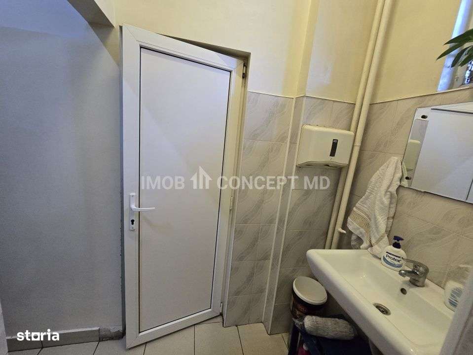 VANZARE SPATIU COMERCIAL -Parter, in zona 9 Mai-15