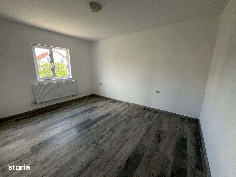 Exclusivitate! Casa cocheta la sol, 3 camere, partea dreapta, Valu lui - Imagine principală: 5/7