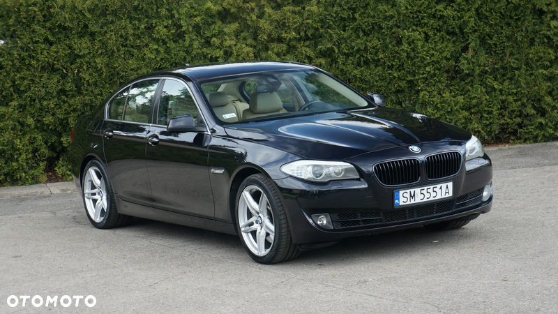 BMW Seria 5 550i xDrive Sport-Aut - 1