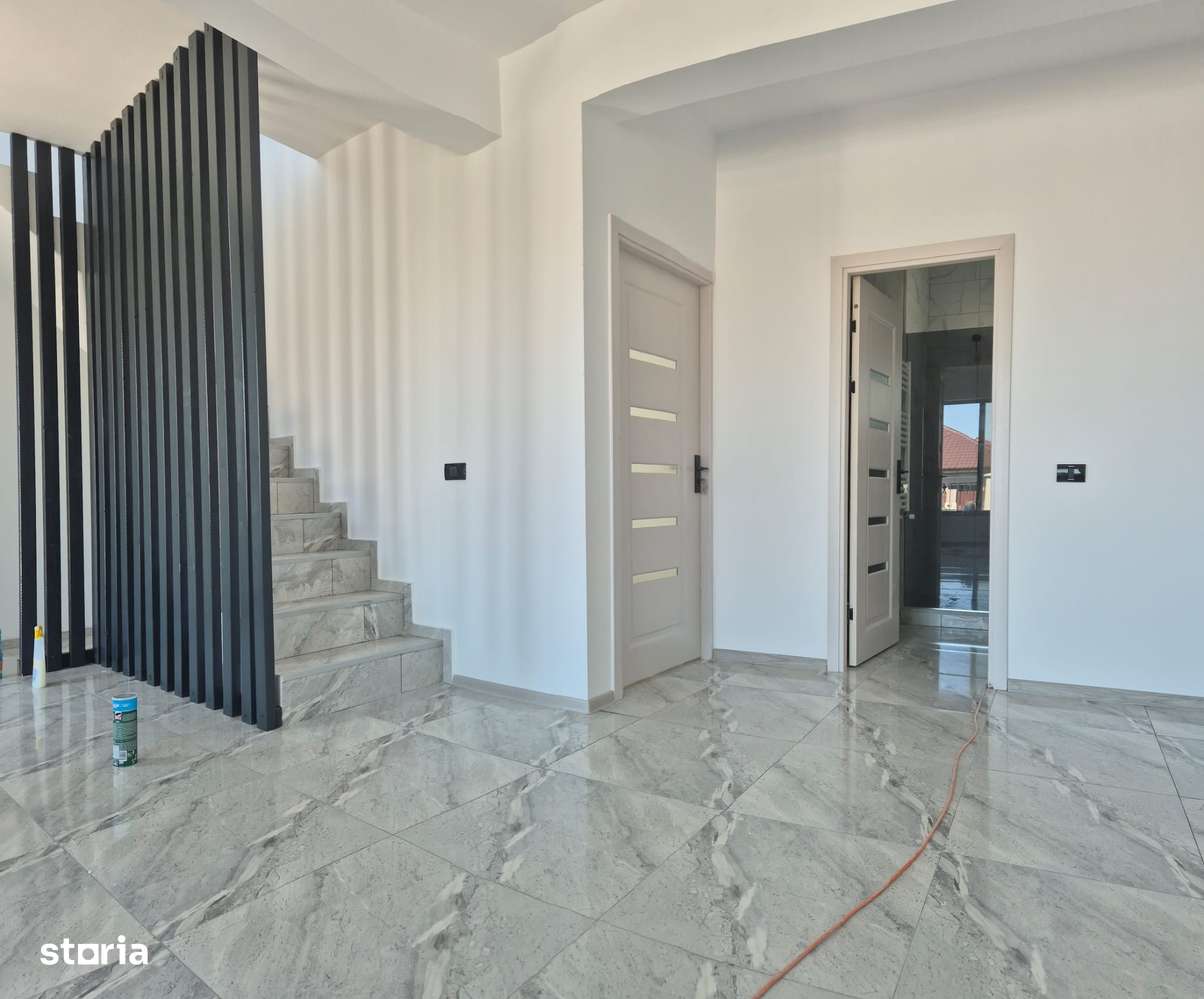 Vila P+1 în localitatea Lumina, finisaje de calitate superioară-11