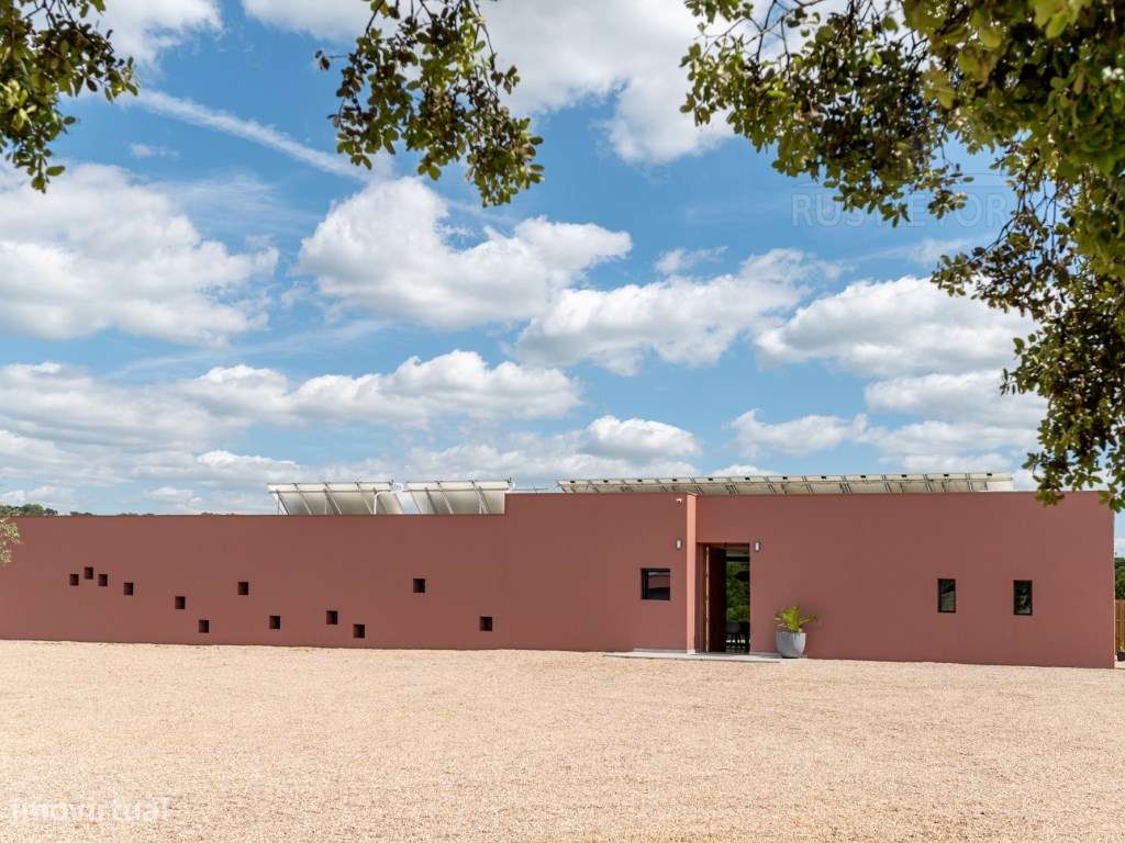 Propriedade contemporânea de 11,5 ha com duas residências independe...-16