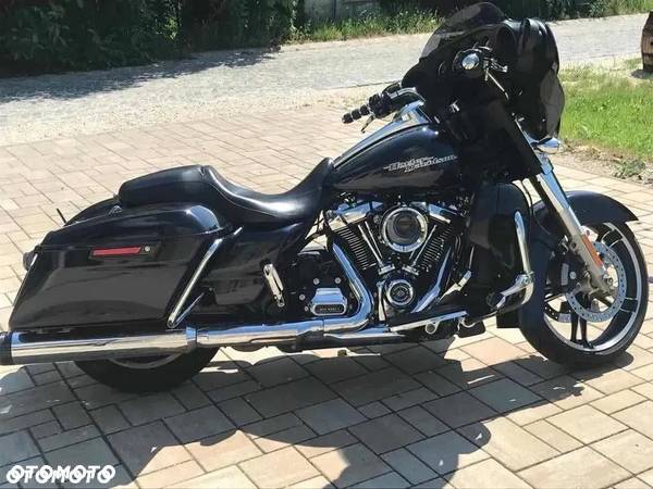 Harley-Davidson Touring Street Glide - 1