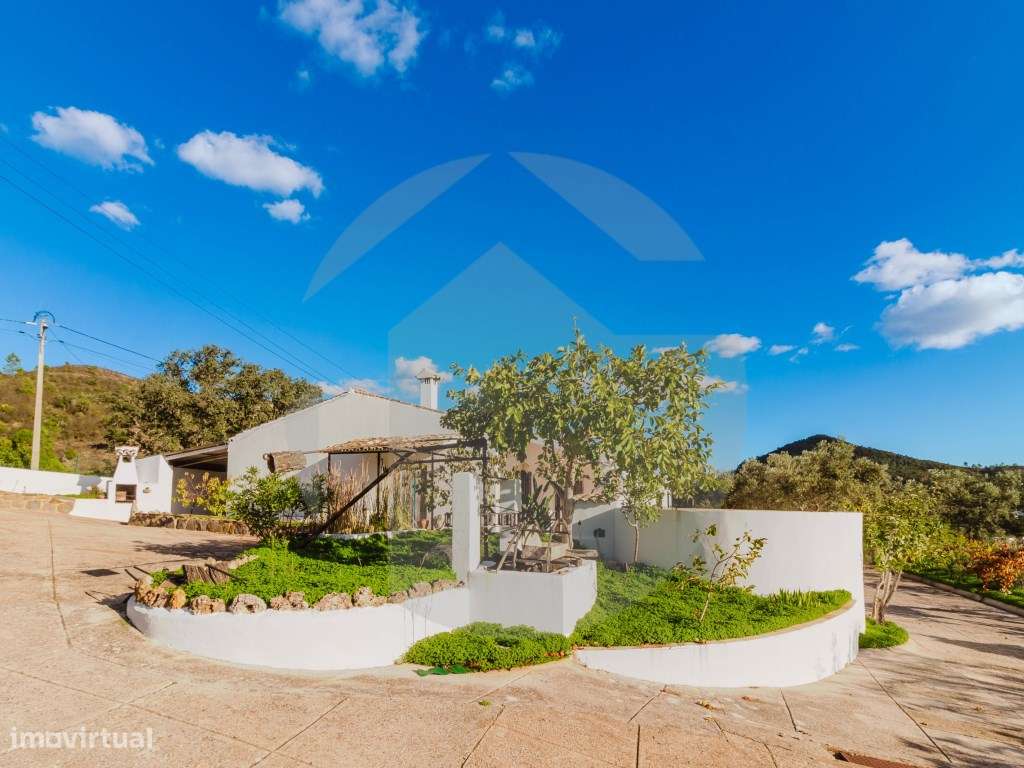 Moradia Tradicional Algarvia com 3 Quartos em Querença - Grande imagem: 5/19