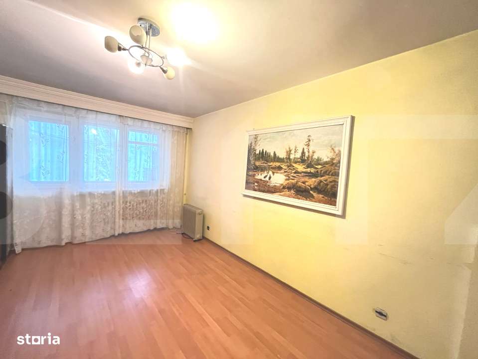 Apartament de 4 camere  Botosani - Imagine principală: 2/7