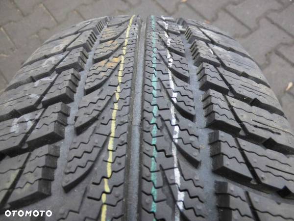 OPONA KUMHO SOLUS VIER 195/65 1591H WIELOSEZON - 2