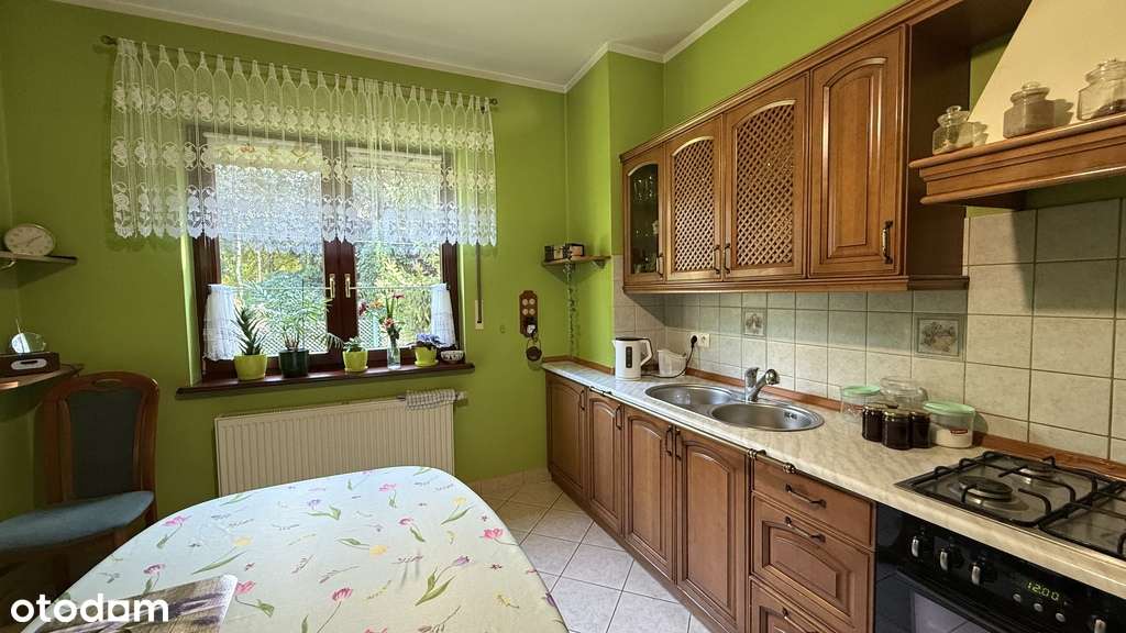 Duża działka, 4 pokoje, ogród i garaż, ul.Rybna-8