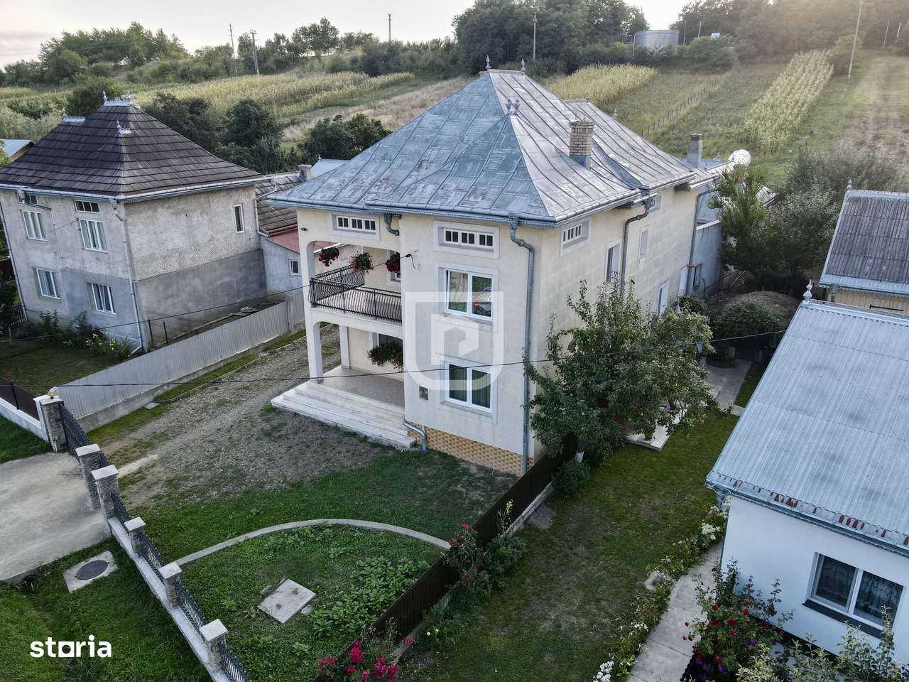 Casă 5 camere, 2.800 mp teren, Dărmănești – 13 km Suceava-0