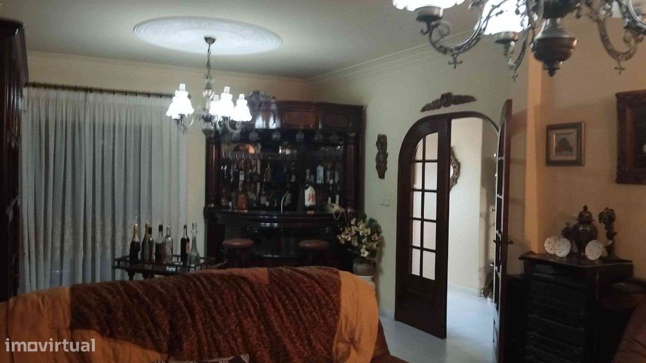 Moradia T5 na Quinta do Conde-4