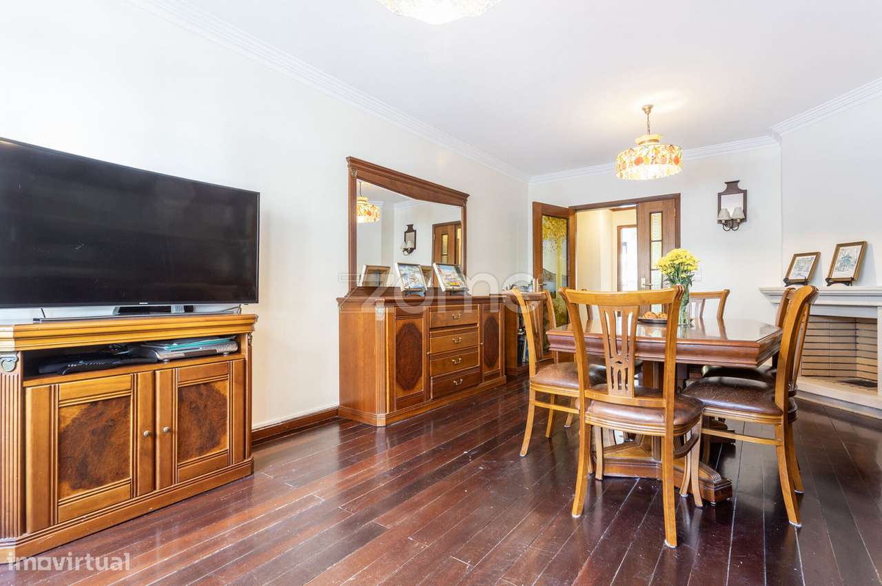 T3 com Lugar Estacionamento privado, perto Metro-27