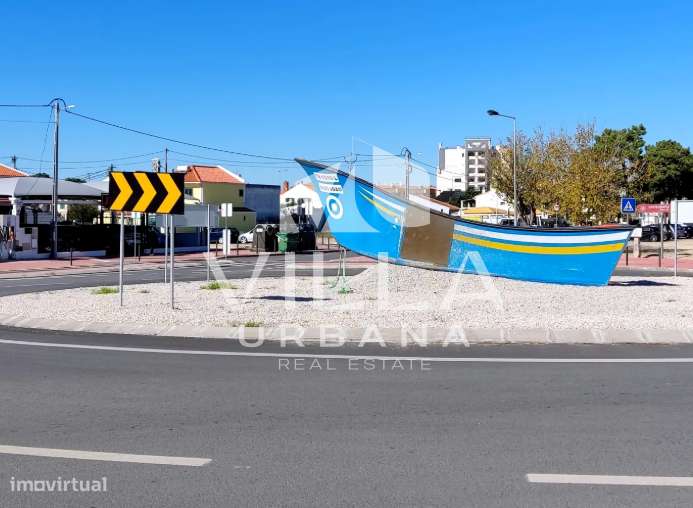 Moradia T4 c/piscina na Charneca da Caparica-10