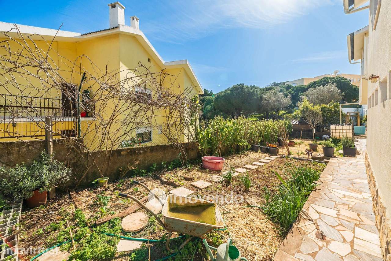 Moradia T3 mais Anexo T1 e Anexo T0 independentes, em Barcarena-58