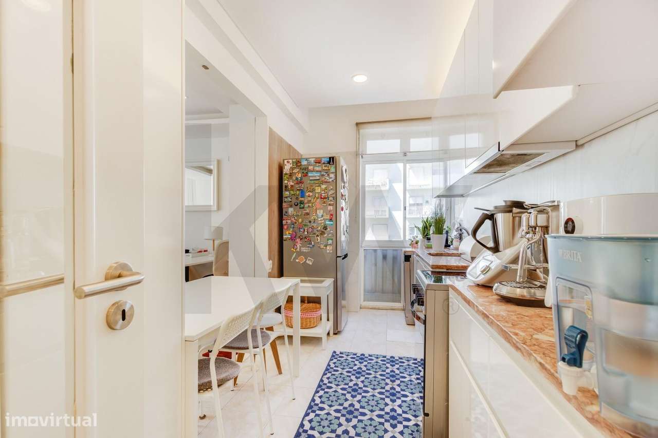 Apartamento T2 em São Domingos de Benfica - Remodelado - Grande imagem: 2/26