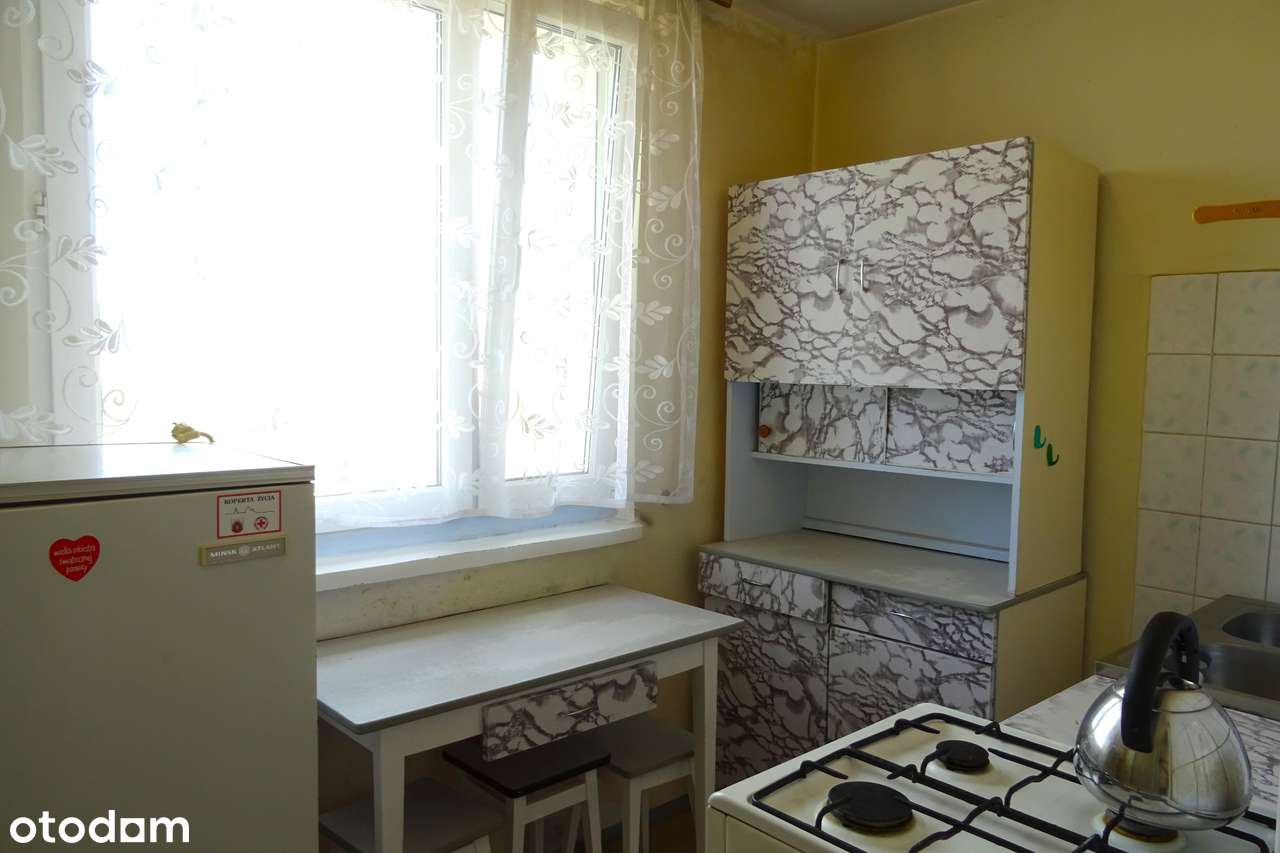 37m2 - Niski czynsz !  os. Kopernika !-6