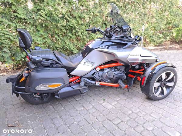 Can-Am Spyder - 8