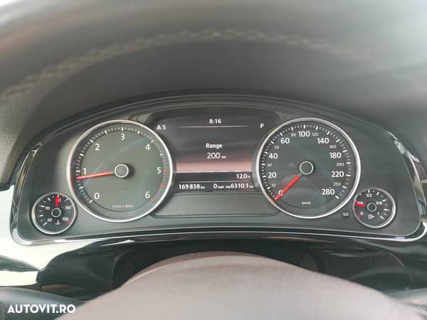 Volkswagen Touareg V6 TDI BMT Supreme Plus - 4