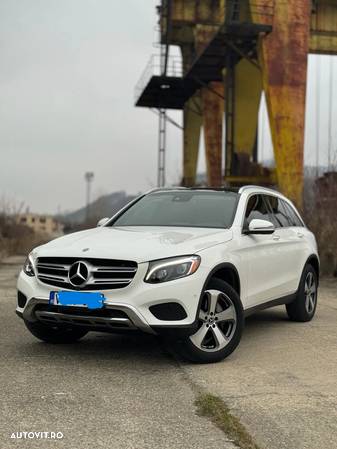 Mercedes-Benz GLC 300 4Matic 9G-TRONIC Exclusive - 2