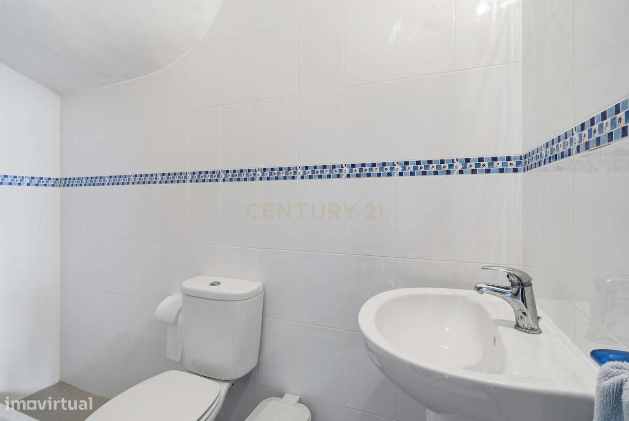 Moradia T5 com Garagem e Piscina em Miragaia, Lourinhã-46