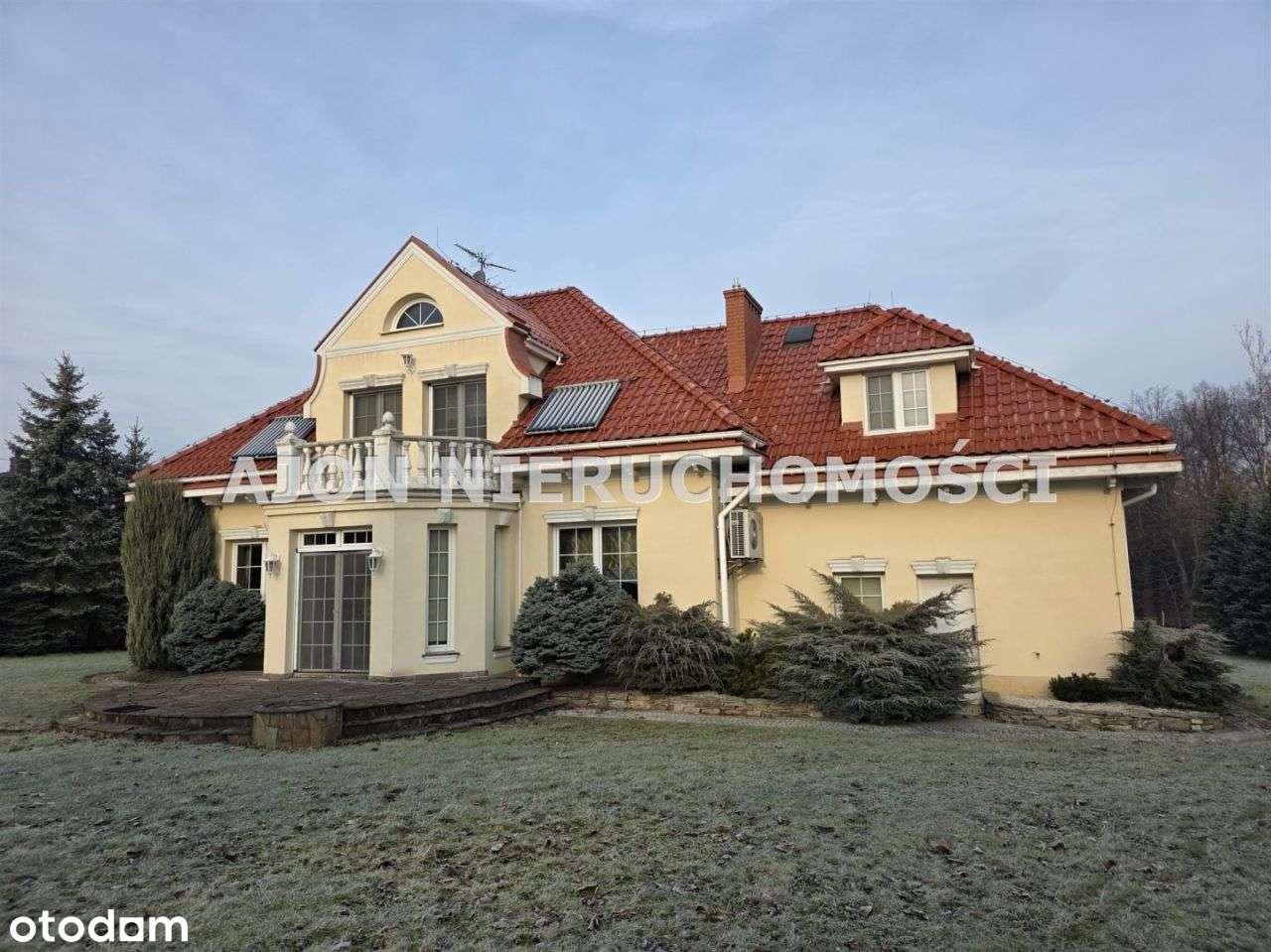 Willa z garażem, Czechowice Dziedzice ul. Zawiła-3