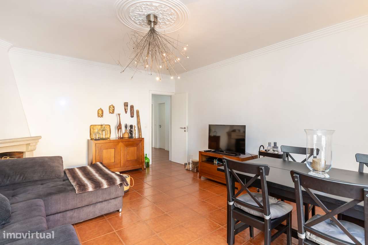 Apartamento T3 em zona central da Quinta do Conde-4