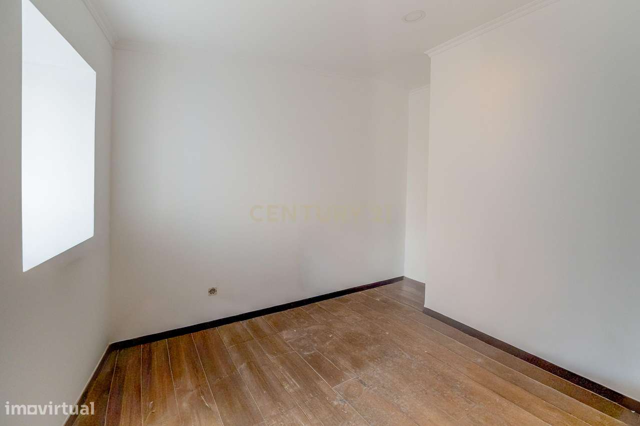 Cadriceira - Turcifal - Moradia T1 - Grande imagem: 4/10