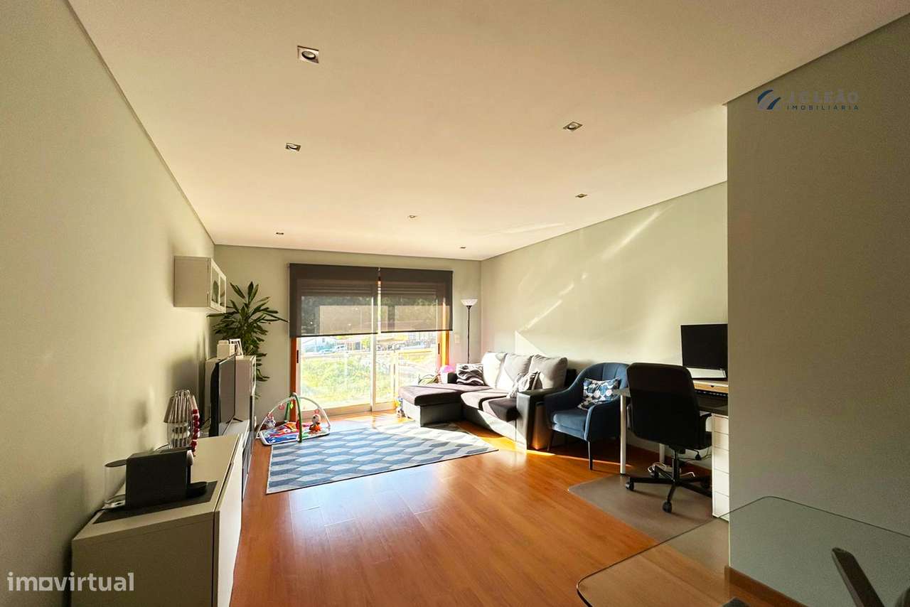 Apartamento T2 em Custóias-4