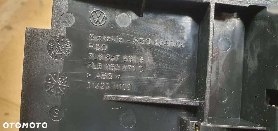 Popielniczka zapalniczka dekor VW Touareg 7L6857961B 7L6863071D - 5