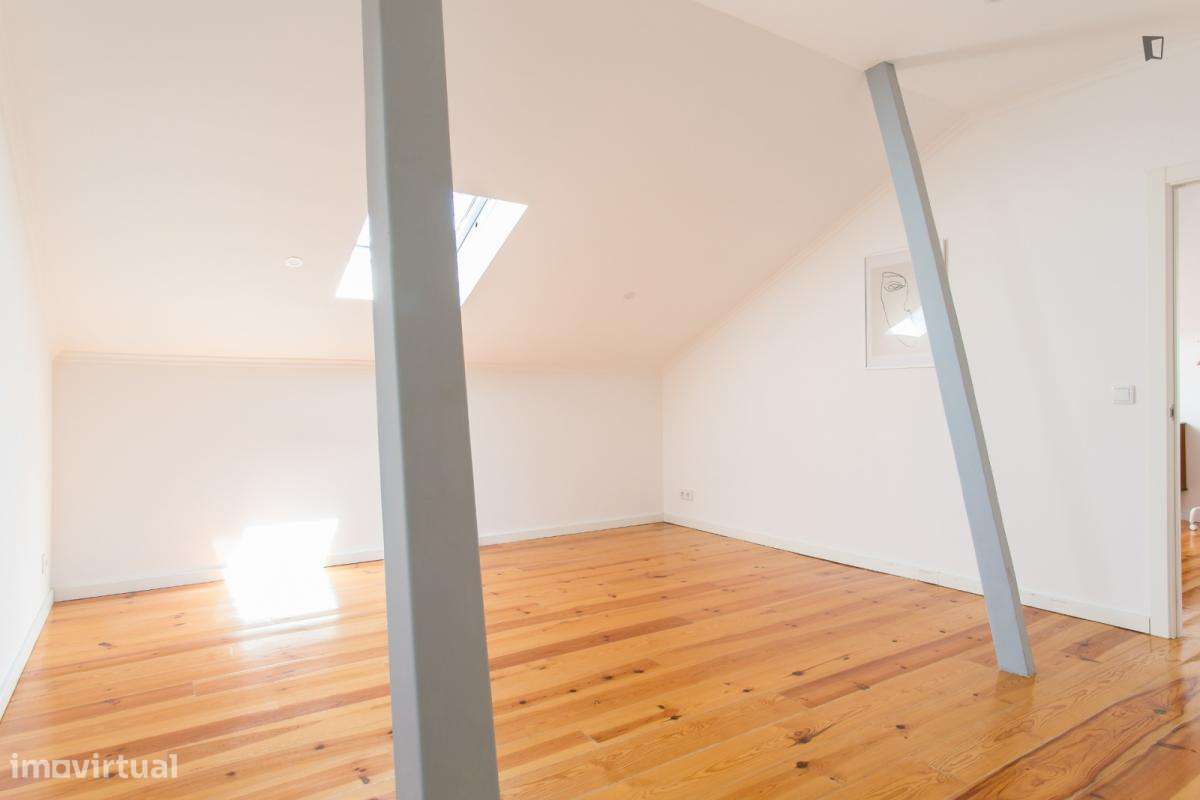 Apartamento com 8 quartos - localizado em Anjos Lisbon - Grande imagem: 3/8