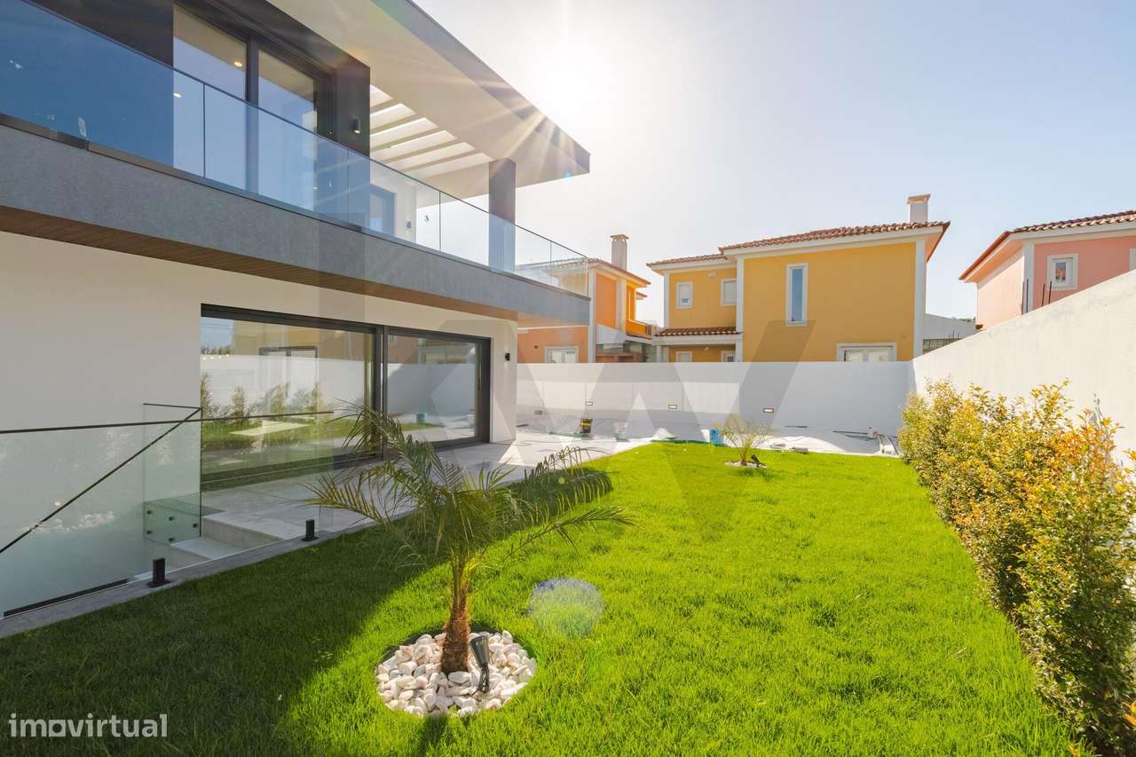 Moradia 4 suites, piscina aquecida e jardim para venda em Cascais - Grande imagem: 5/44