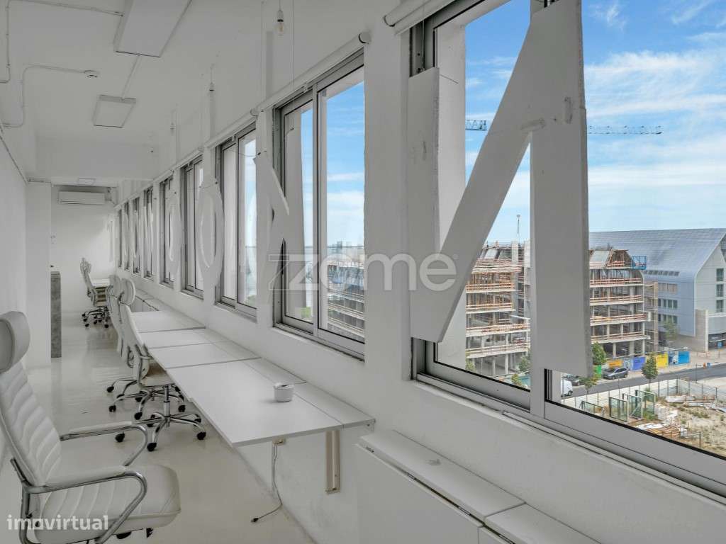 Escritório / Coworking em Marvila, Lisboa - 847 m², até 183 pessoas...-5